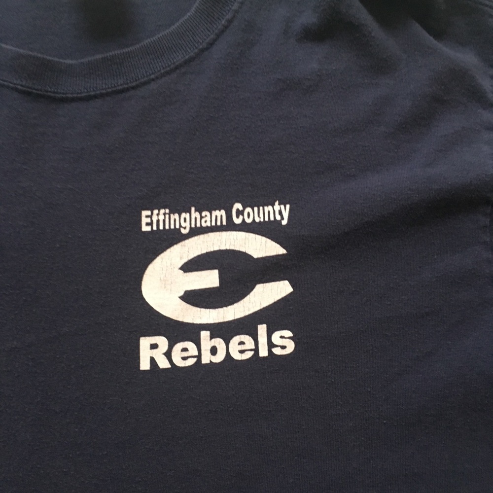 t-shirt - Picture 2 of 3